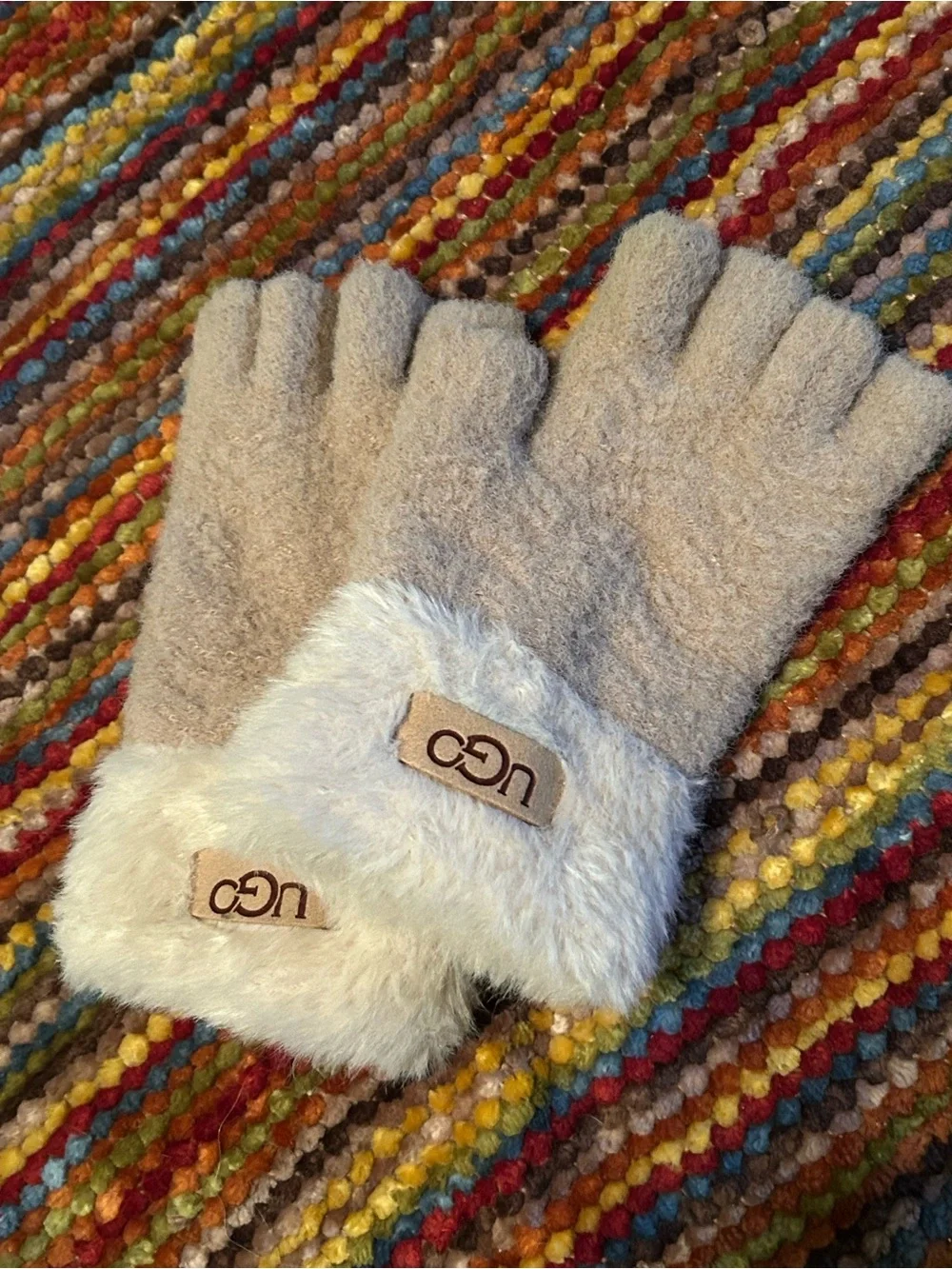 UGO Italian designer Beige open finger winter gloves soft leather logo patch